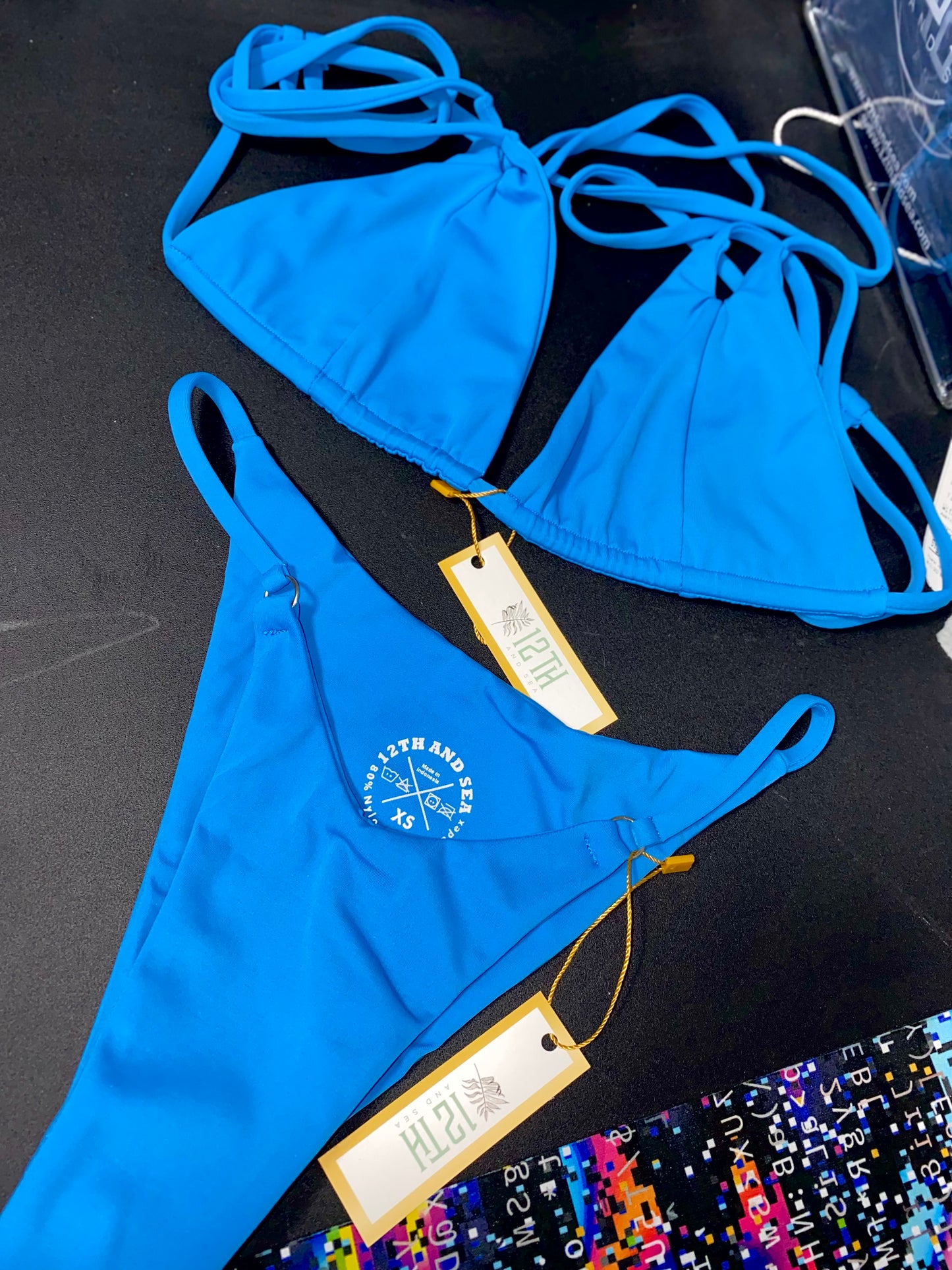 Izele blue (seamless)-2 piece triangle bikini set